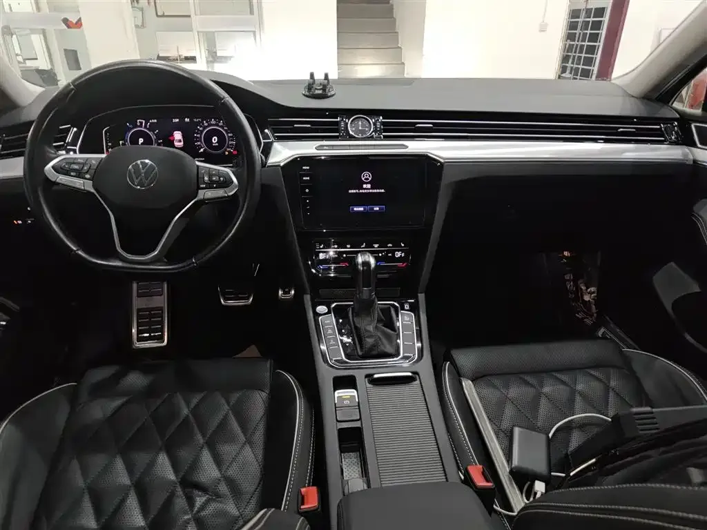 Volkswagen Magotan GTE PHEV 2023 из CN, фото 10