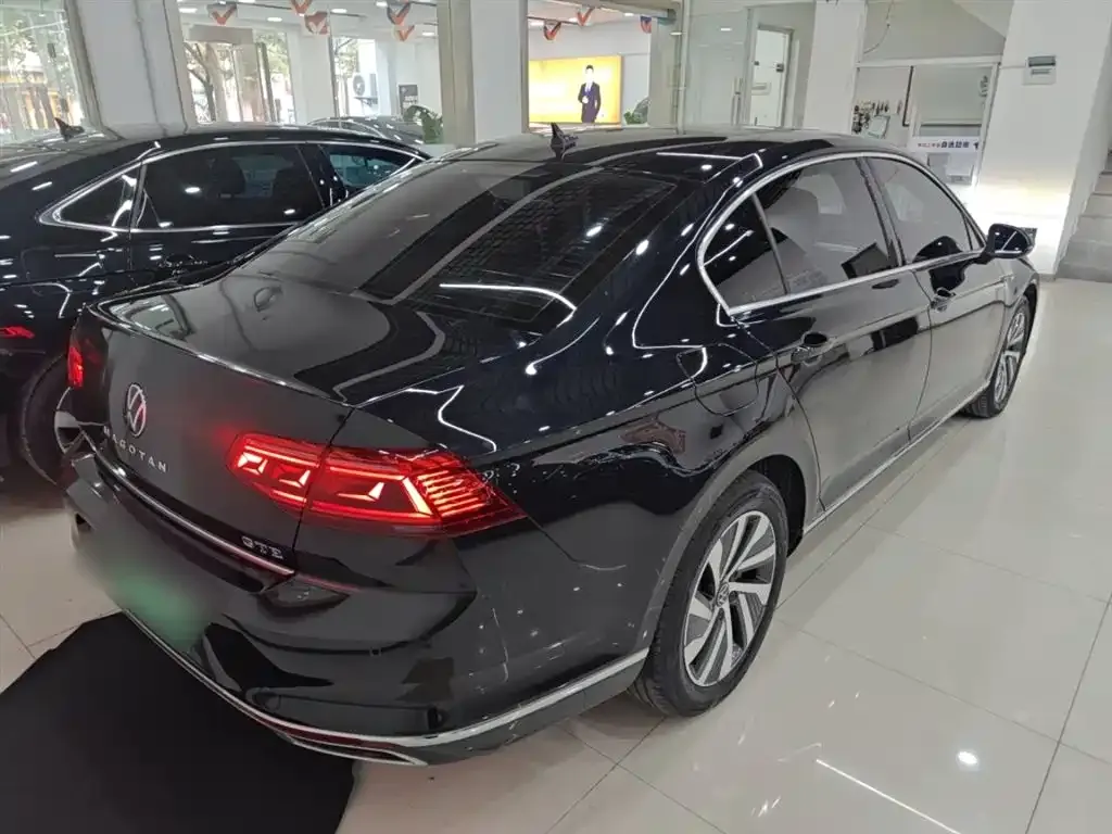 Volkswagen Magotan GTE PHEV 2023 из CN, фото 7