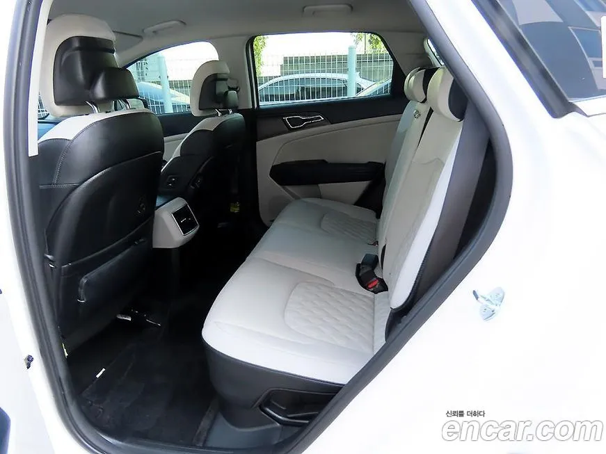 Kia Sportage — фото 6