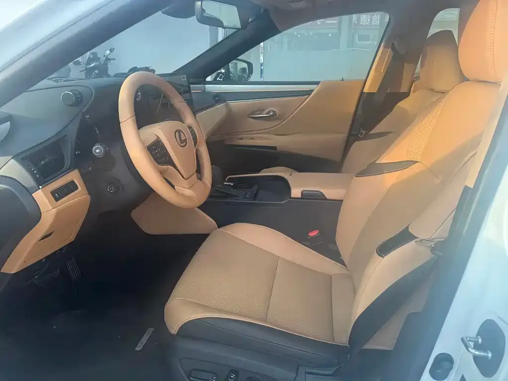 Lexus ES 2025 из CN, фото 5