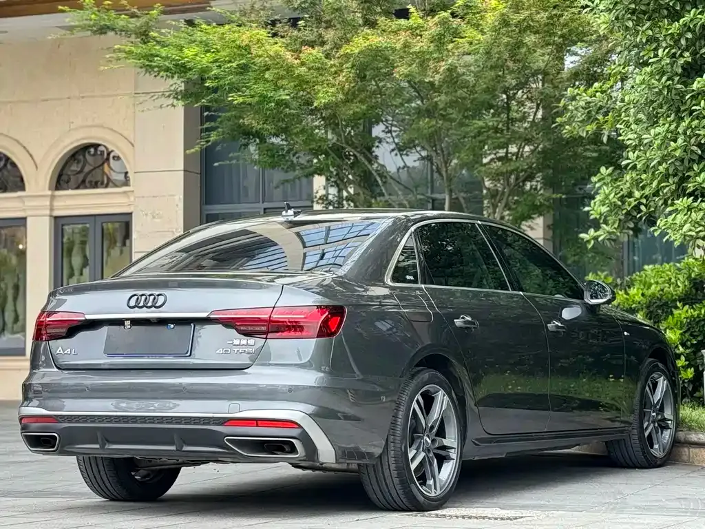 Audi A4L — фото 10