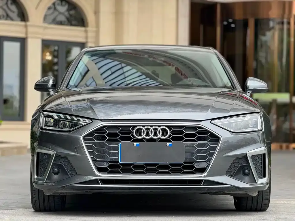 Audi A4L — фото 2
