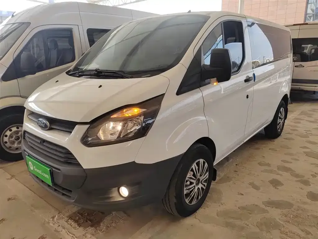 Ford Transit 2023 из CN, фото 1