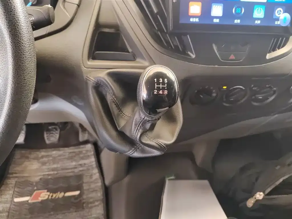 Ford Transit 2023 из CN, фото 6