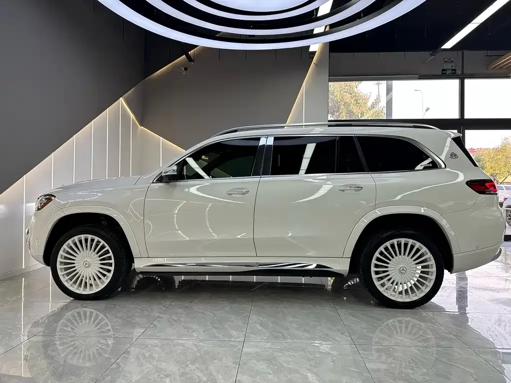 Mercedes-Benz GLS — фото 7