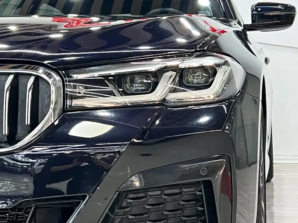 BMW 5 Series 2022 из CN, фото 3
