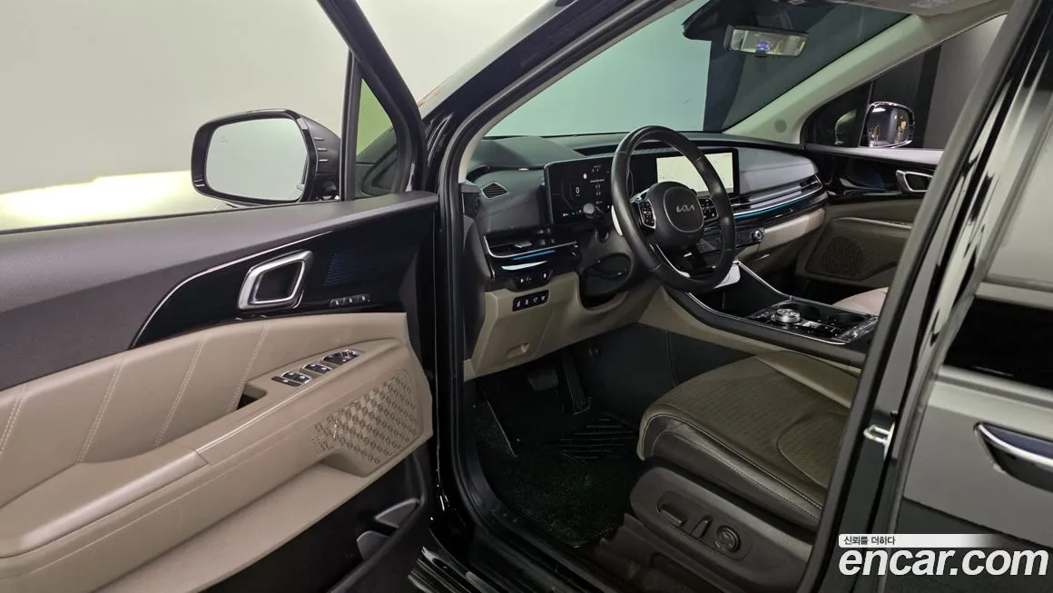 Kia Carnival — фото 10