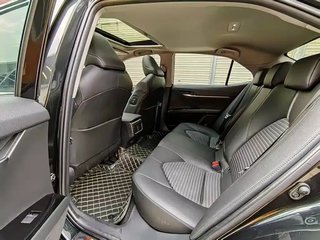Toyota Camry 2022 из CN, фото 9