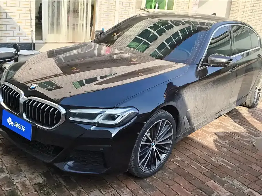 BMW 5 Series — фото 1