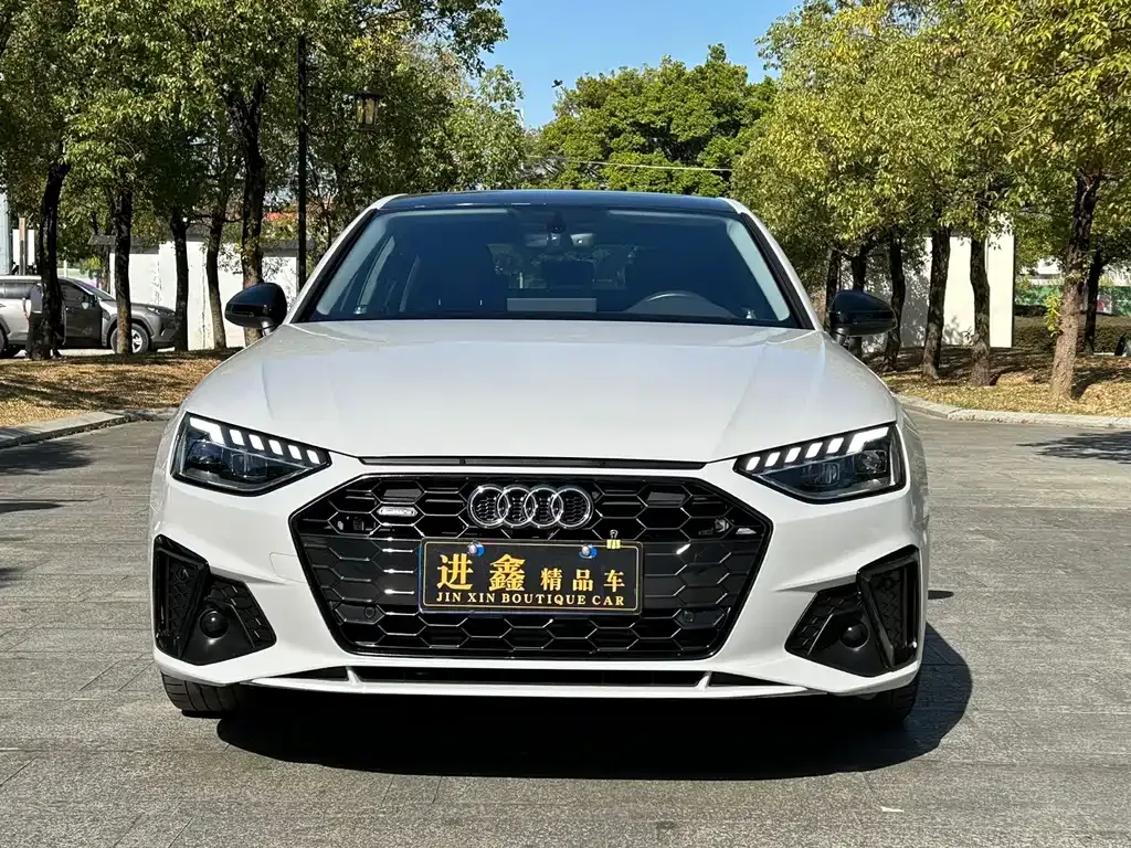 Audi A4L 2021 из CN, фото 2