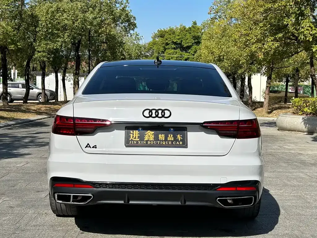 Audi A4L 2021 из CN, фото 5