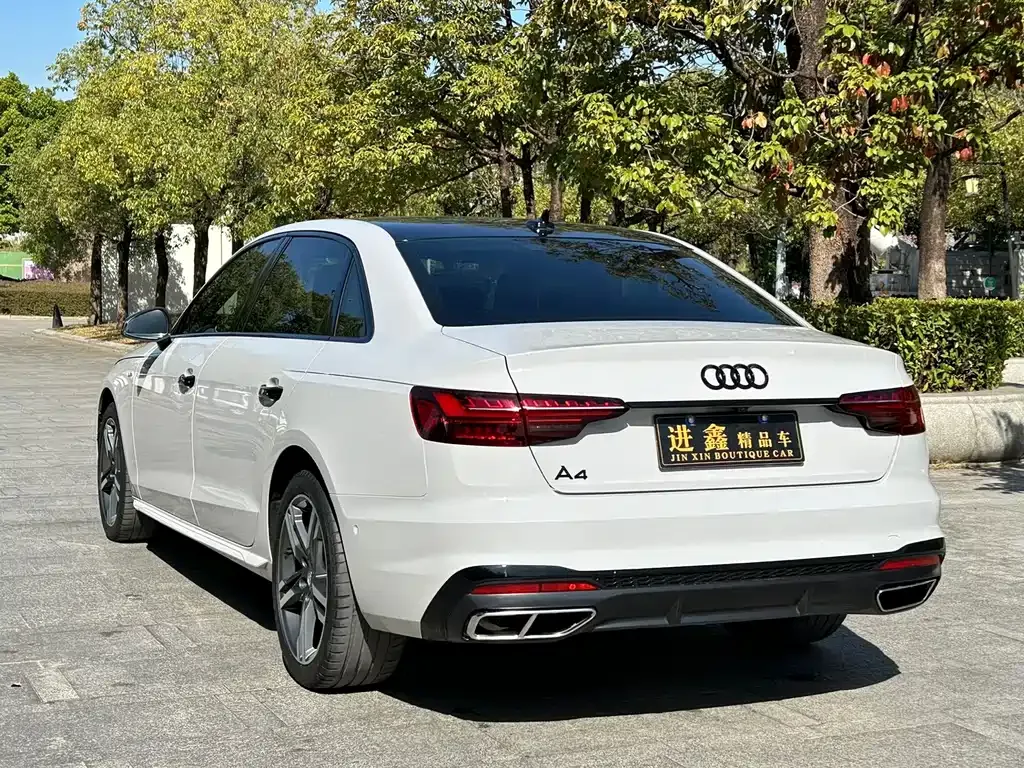 Audi A4L 2021 из CN, фото 6