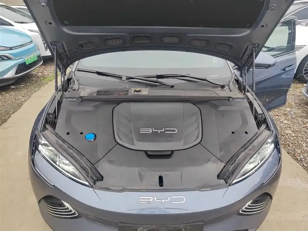 BYD Seal — фото 10