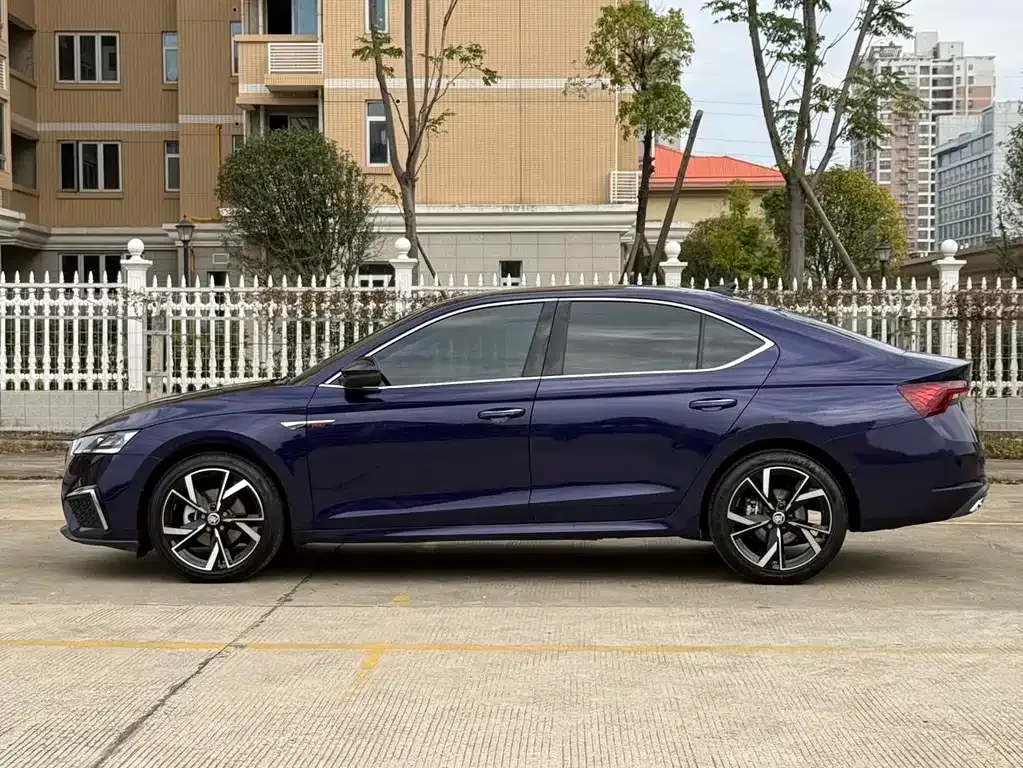 Skoda Octavia — фото 4