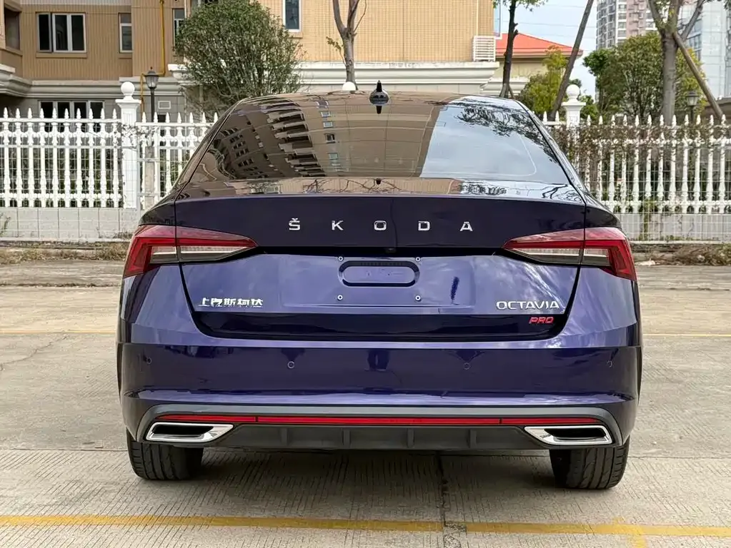 Skoda Octavia — фото 8