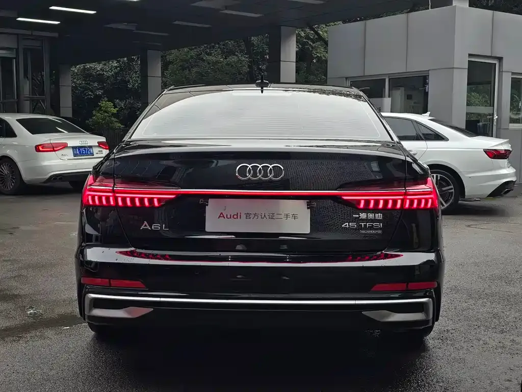Audi A6L — фото 6