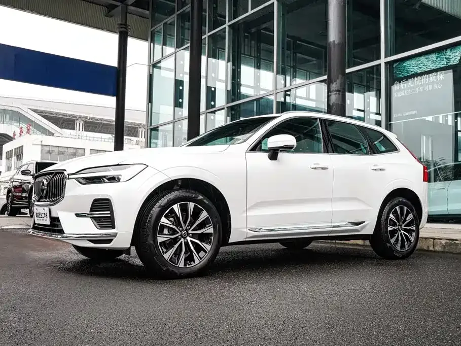 Volvo XC60 2024 из CN, фото 1