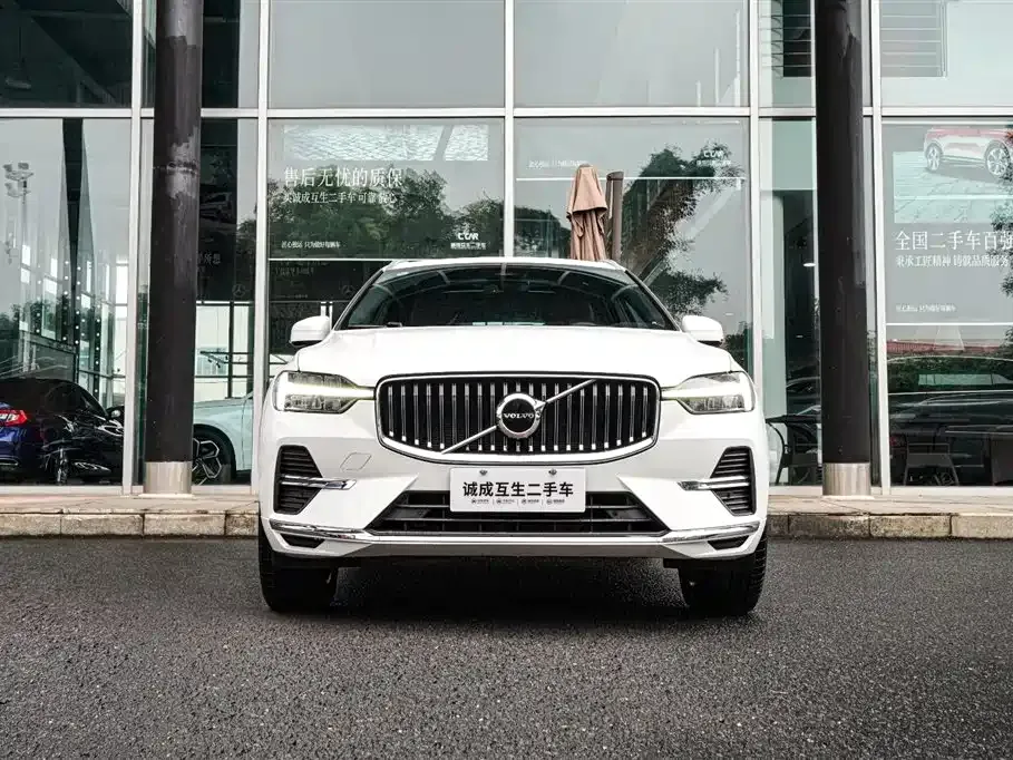 Volvo XC60 2024 из CN, фото 2