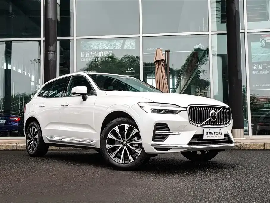 Volvo XC60 2024 из CN, фото 3