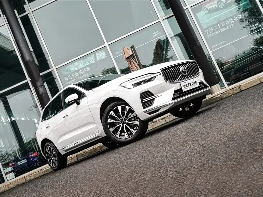 Volvo XC60 2024 из CN, фото 4