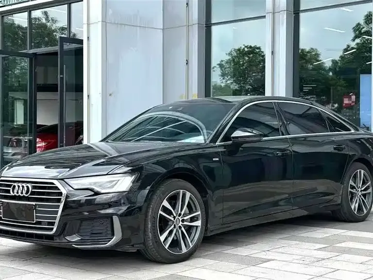 Audi A6L — фото 2