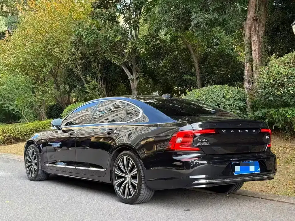 Volvo S90 — фото 3