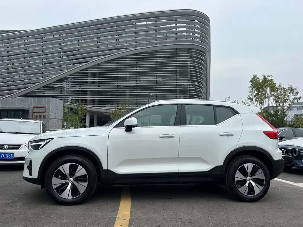 Volvo XC40 2025 из CN, фото 4
