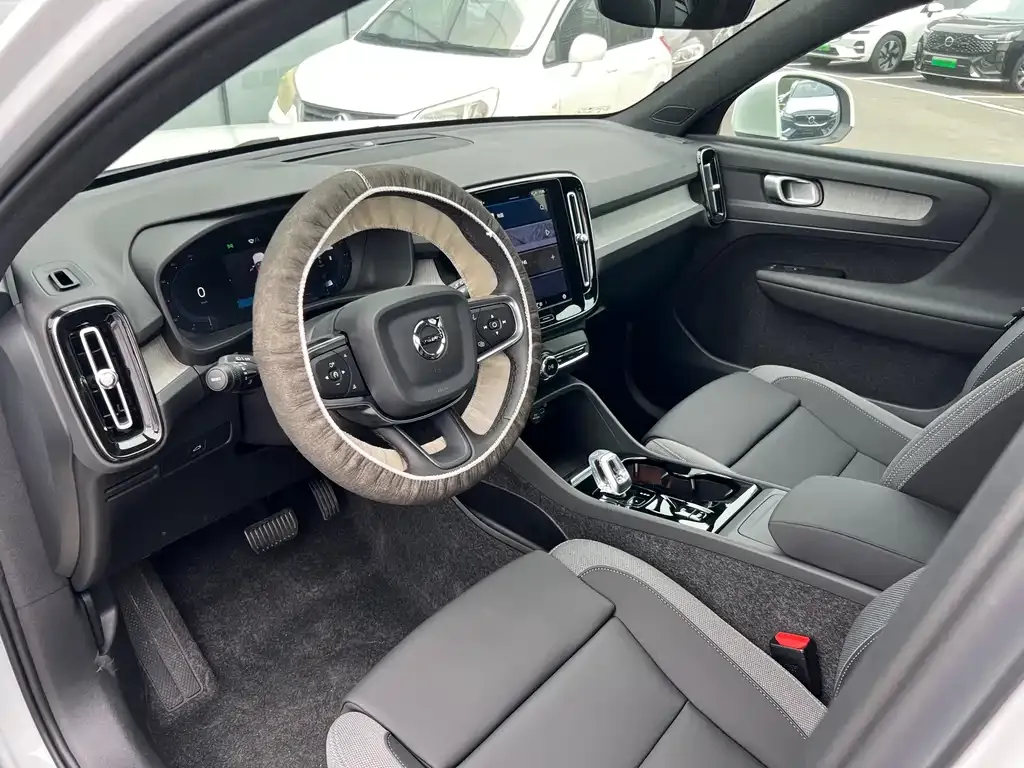 Volvo XC40 2025 из CN, фото 5