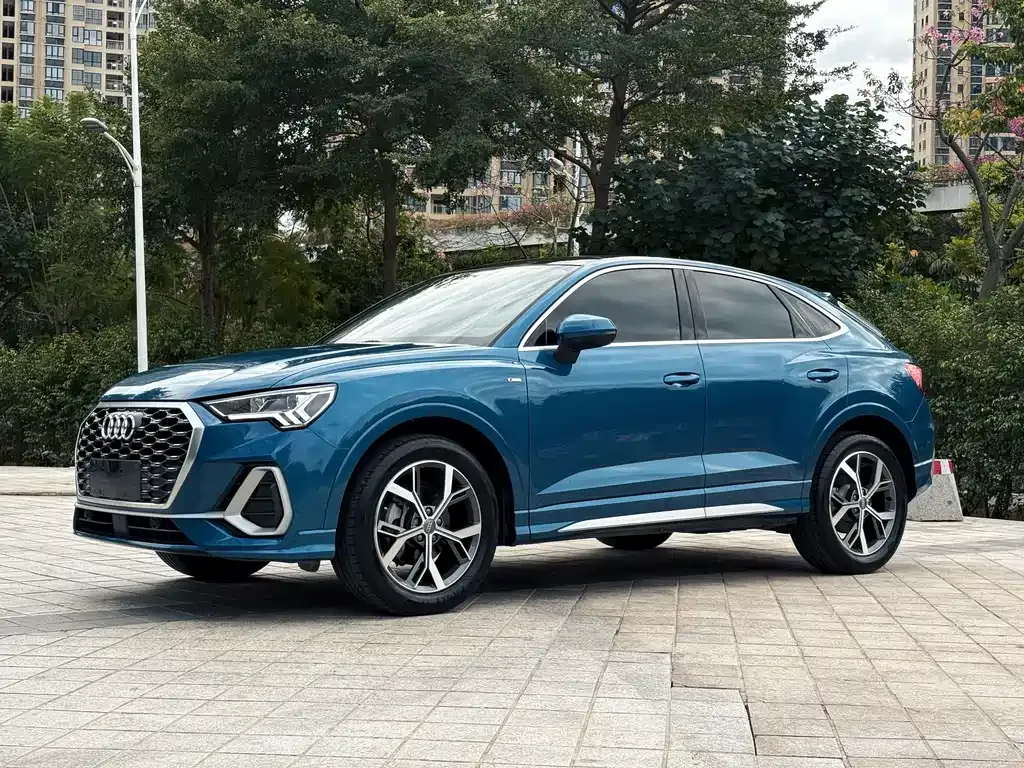 Audi Q3 Sportback 2021 из CN, фото 1