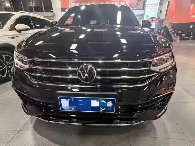 Volkswagen Tiguan L — фото 2