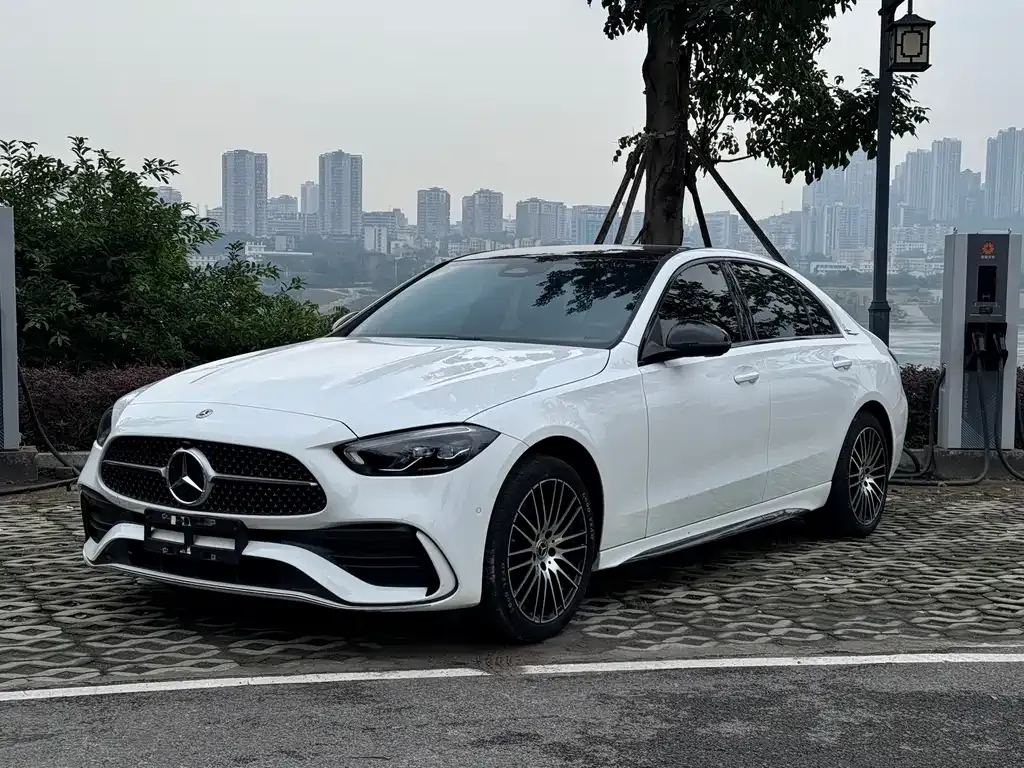 Mercedes-Benz C-Class — фото 1