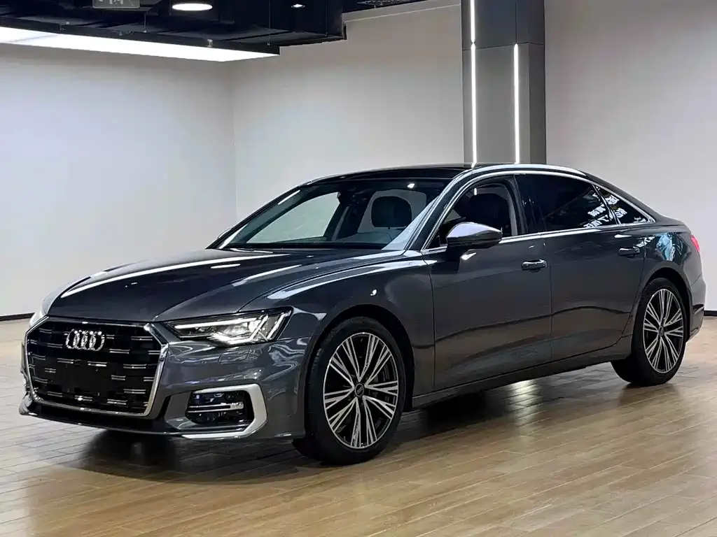 Audi A6L — фото 1