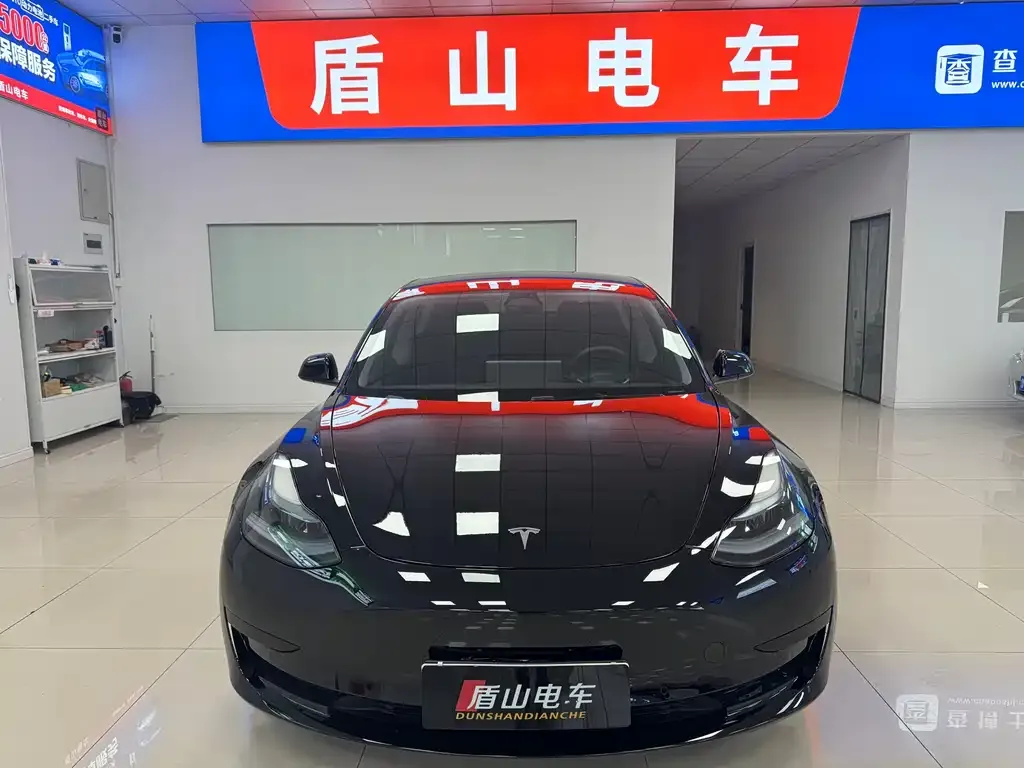 Tesla Model 3 — фото 2