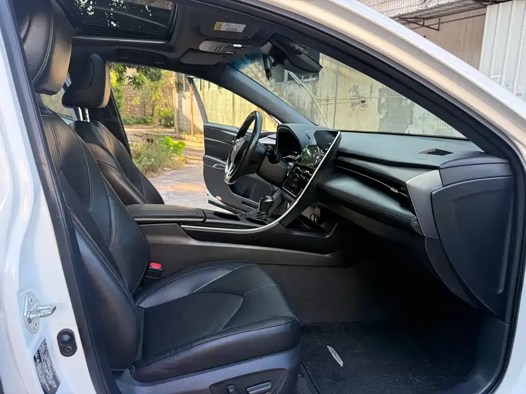 Toyota Avalon 2021 из CN, фото 8