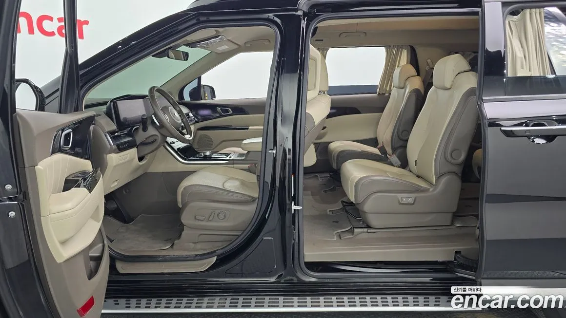 Kia Carnival — фото 10