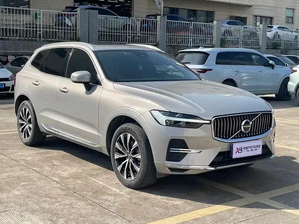 Volvo XC60 — фото 2