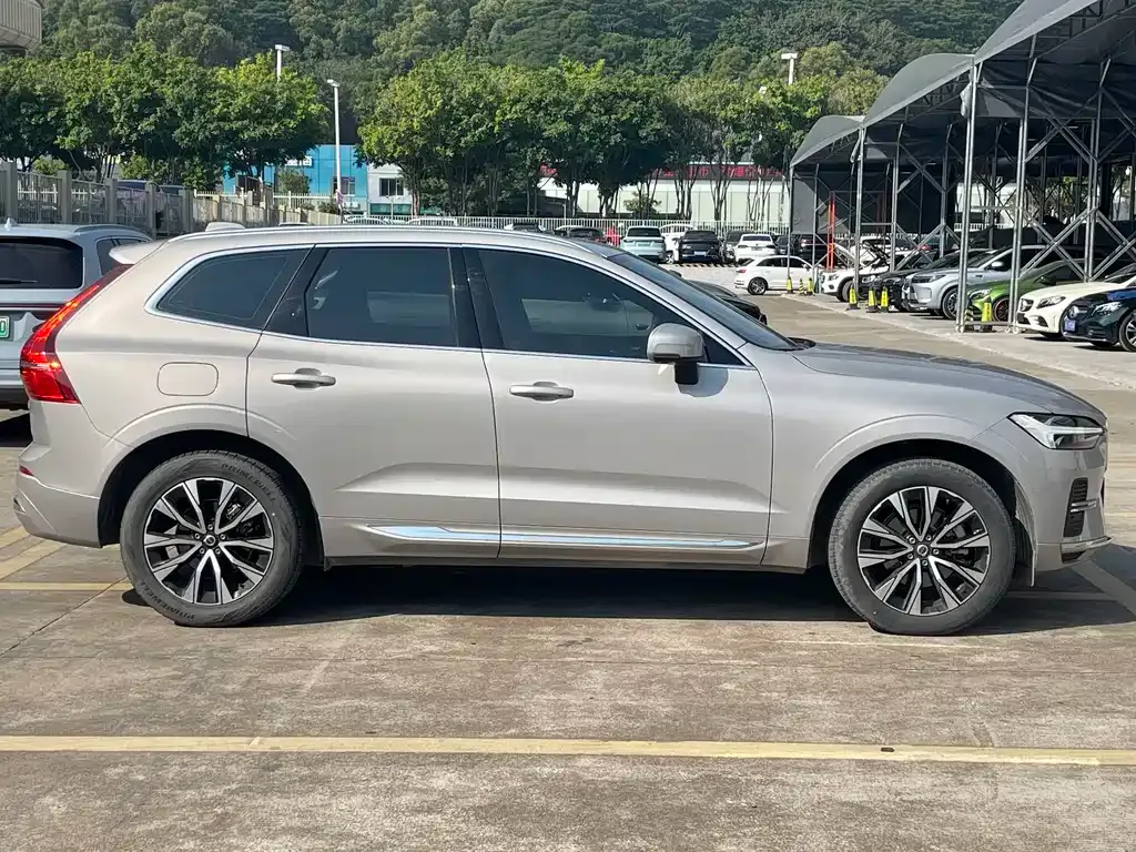 Volvo XC60 — фото 3