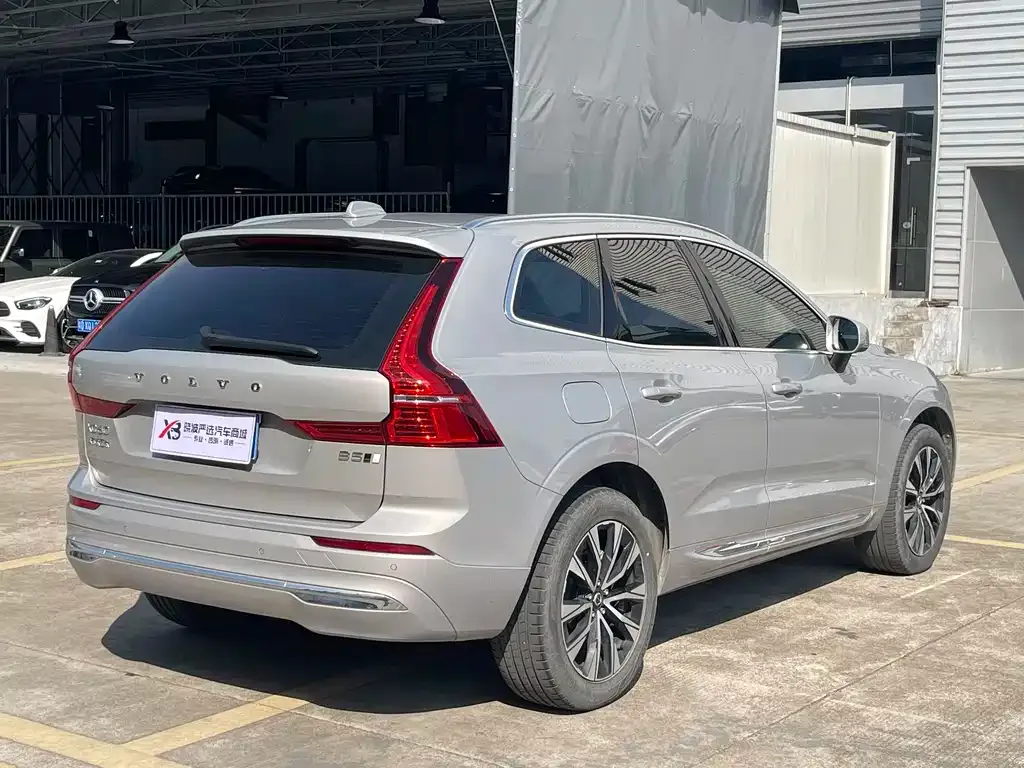 Volvo XC60 — фото 4