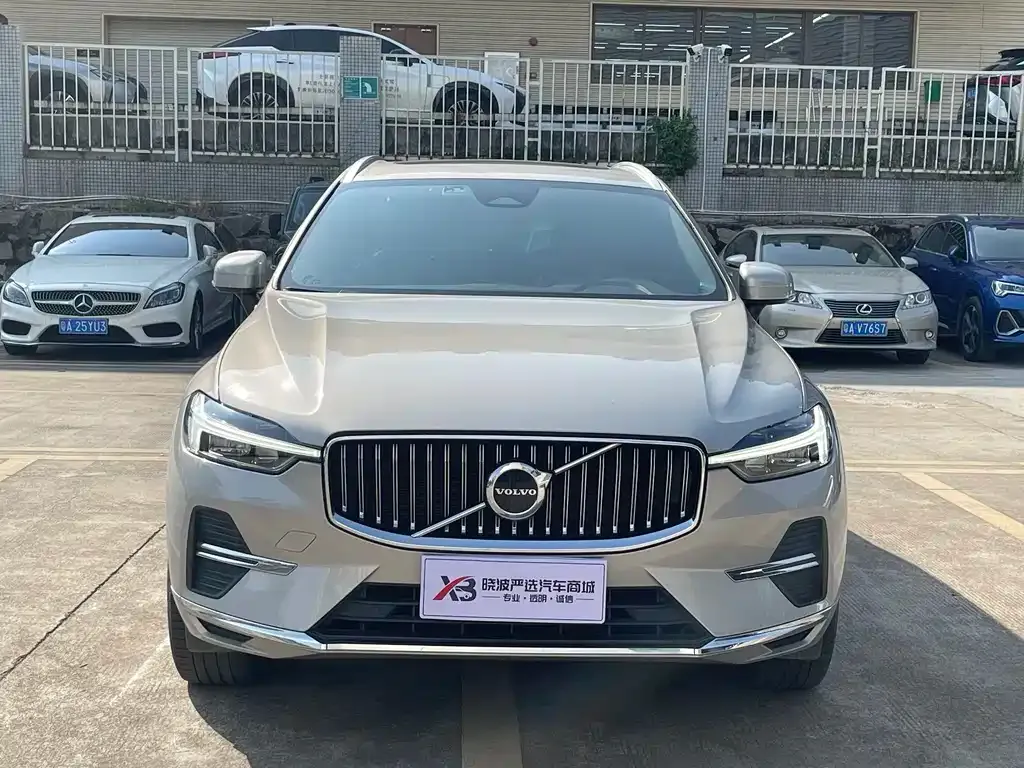 Volvo XC60 — фото 7