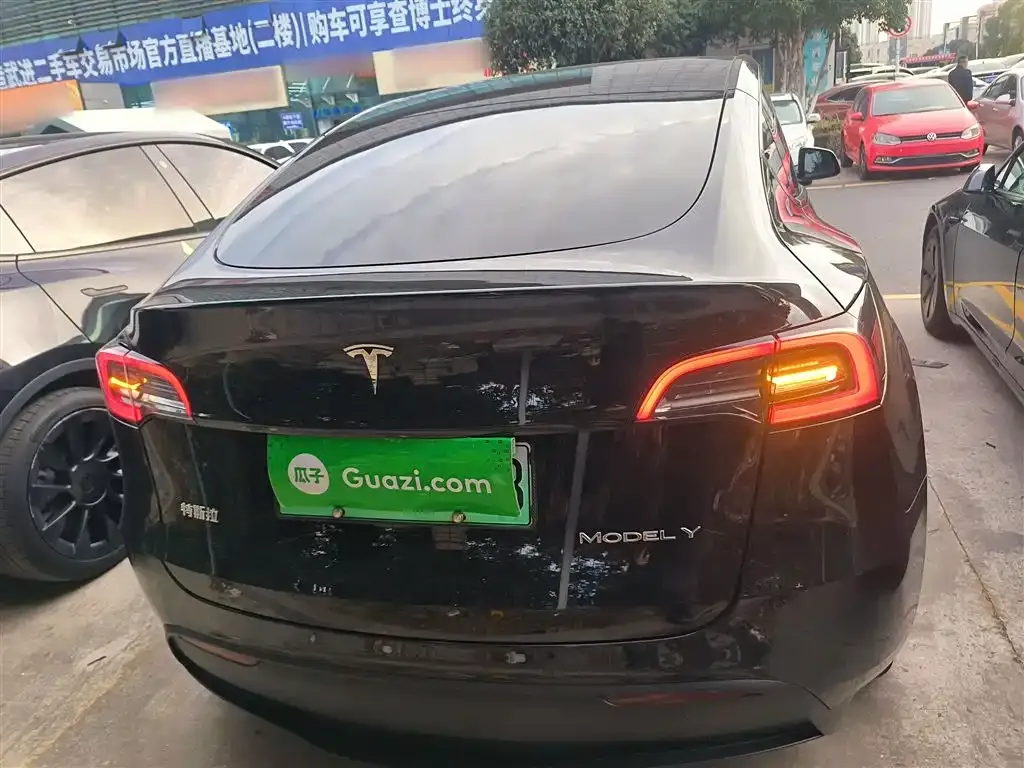 Tesla Model Y — фото 6
