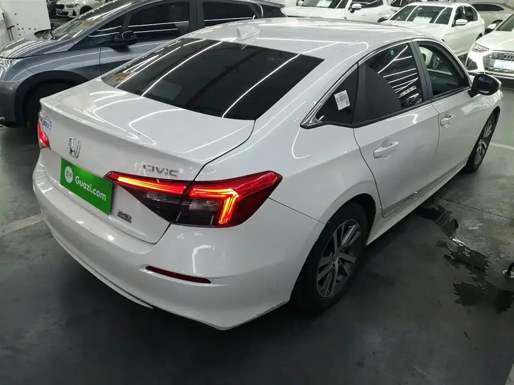Honda Civic — фото 7