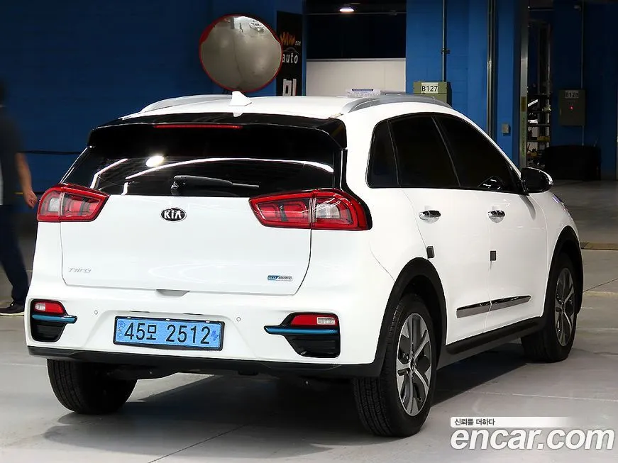 Kia Niro — фото 4