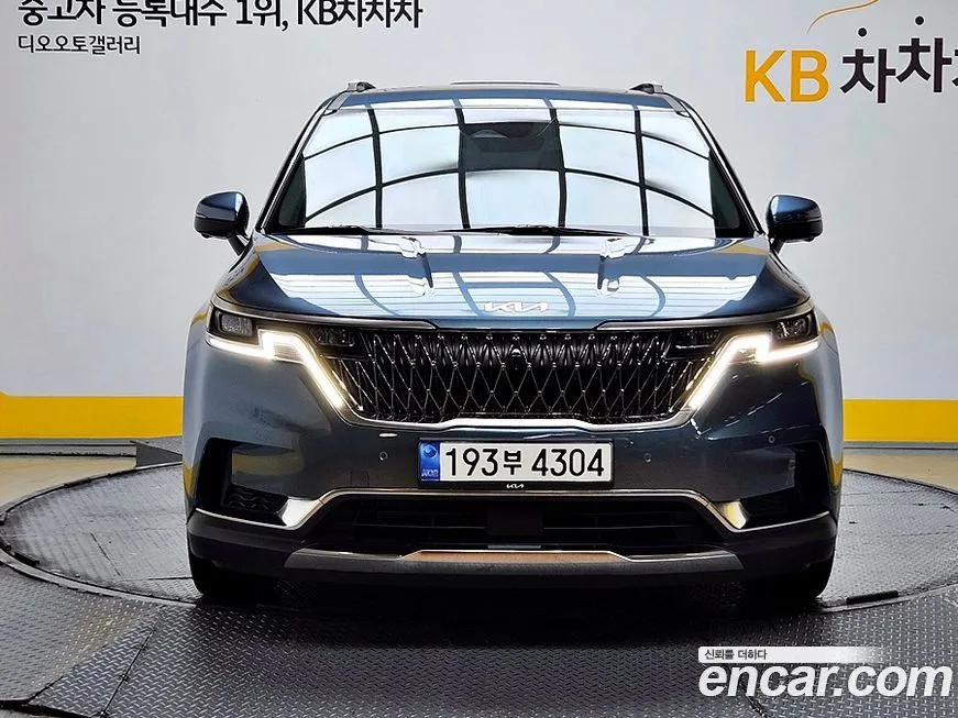 Kia Carnival — фото 1