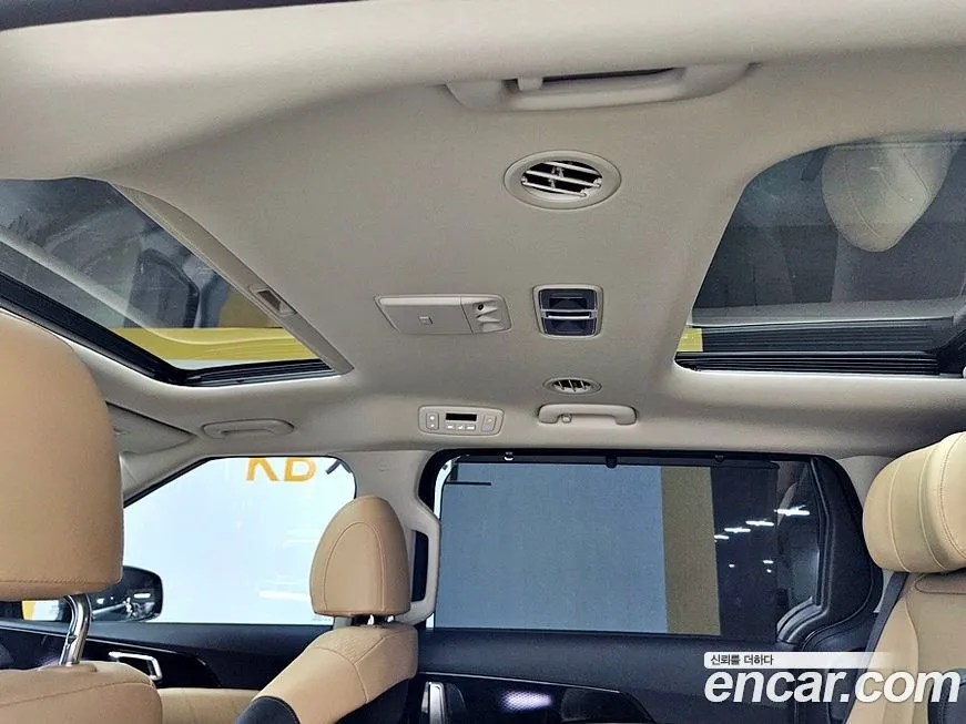 Kia Carnival — фото 10