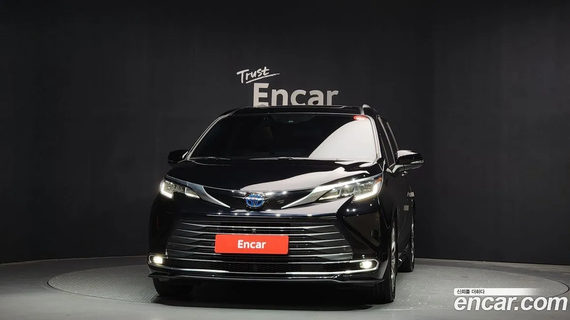 Toyota Sienna 2023 из KR, фото 3