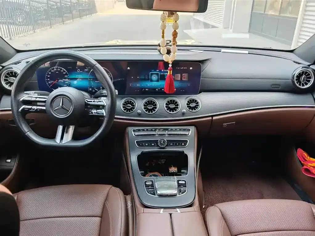 Mercedes-Benz E-Class 2023 из CN, фото 10