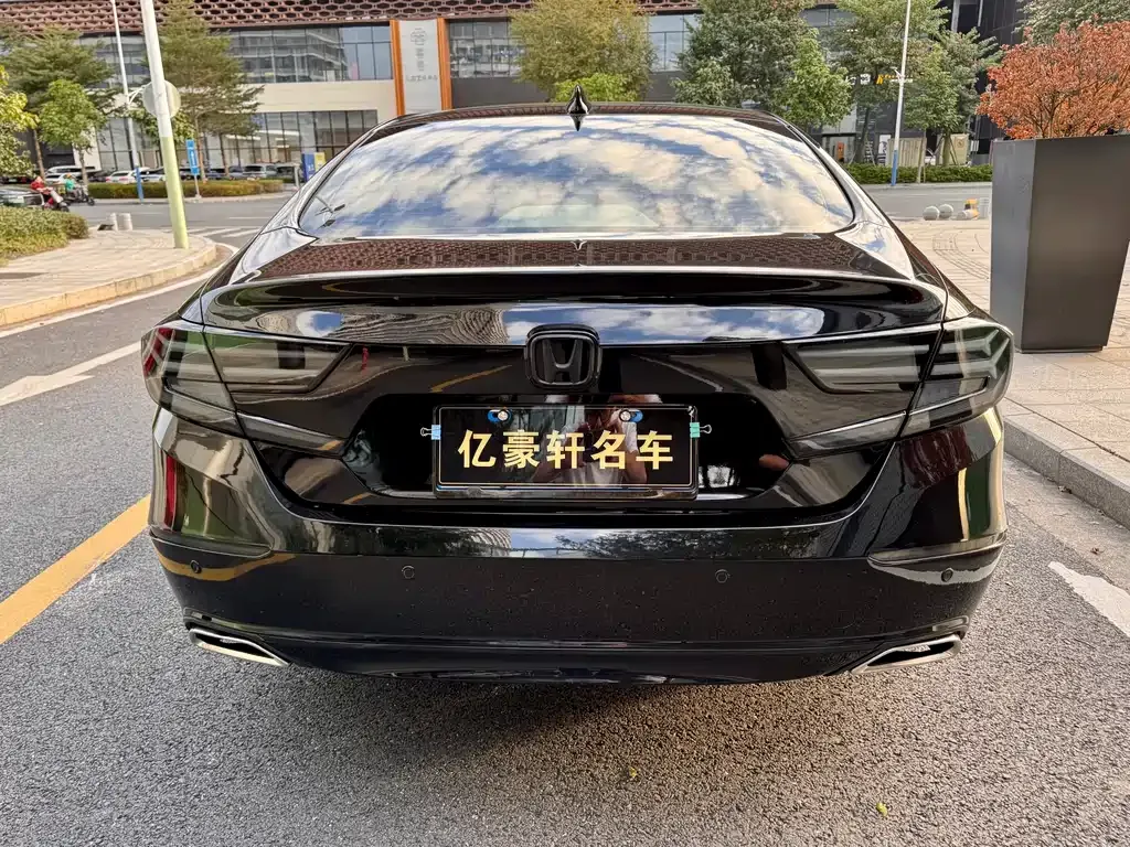 Honda Accord — фото 5