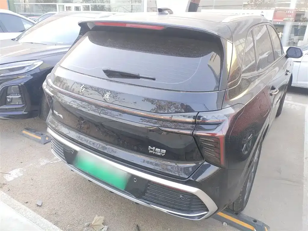 Hongqi HS3 PHEV — фото 6