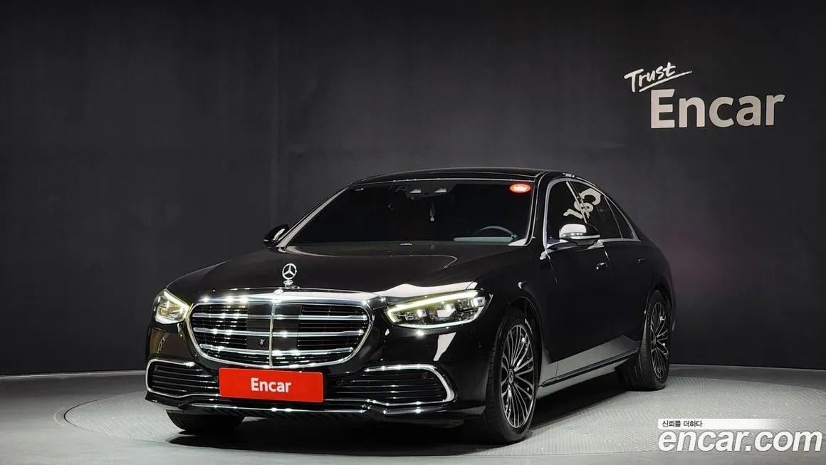 Mercedes-Benz S-Class — фото 1