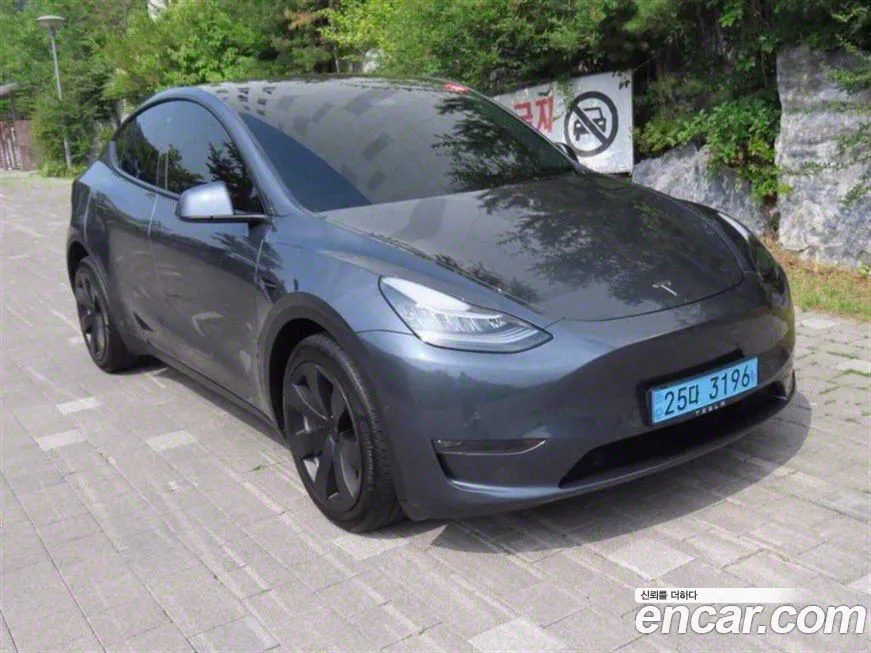 Tesla Model Y 2022 из KR, фото 2